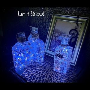 Let it Snow! Upcycled vases (The locket displayed is not included.)